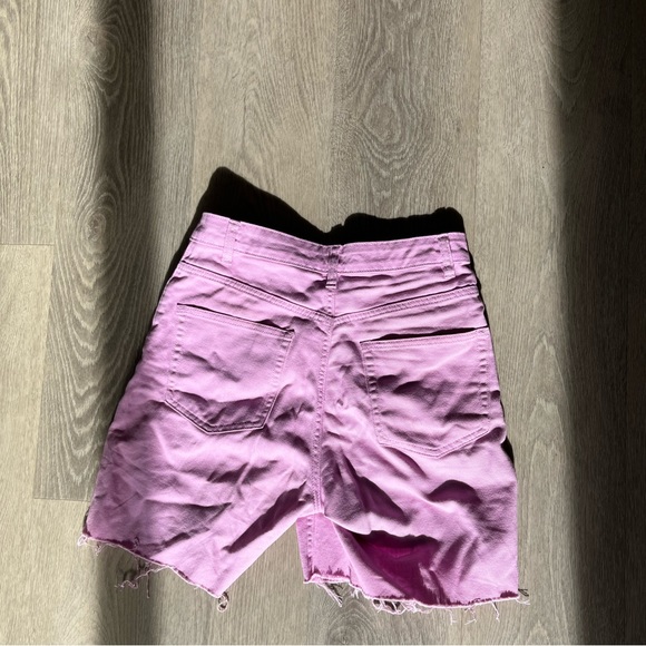 Pink shorts - Picture 2 of 3
